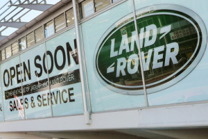 Land Rover Square